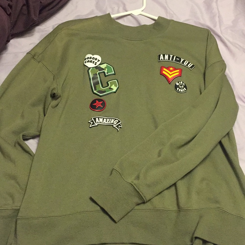 Sweatshirt